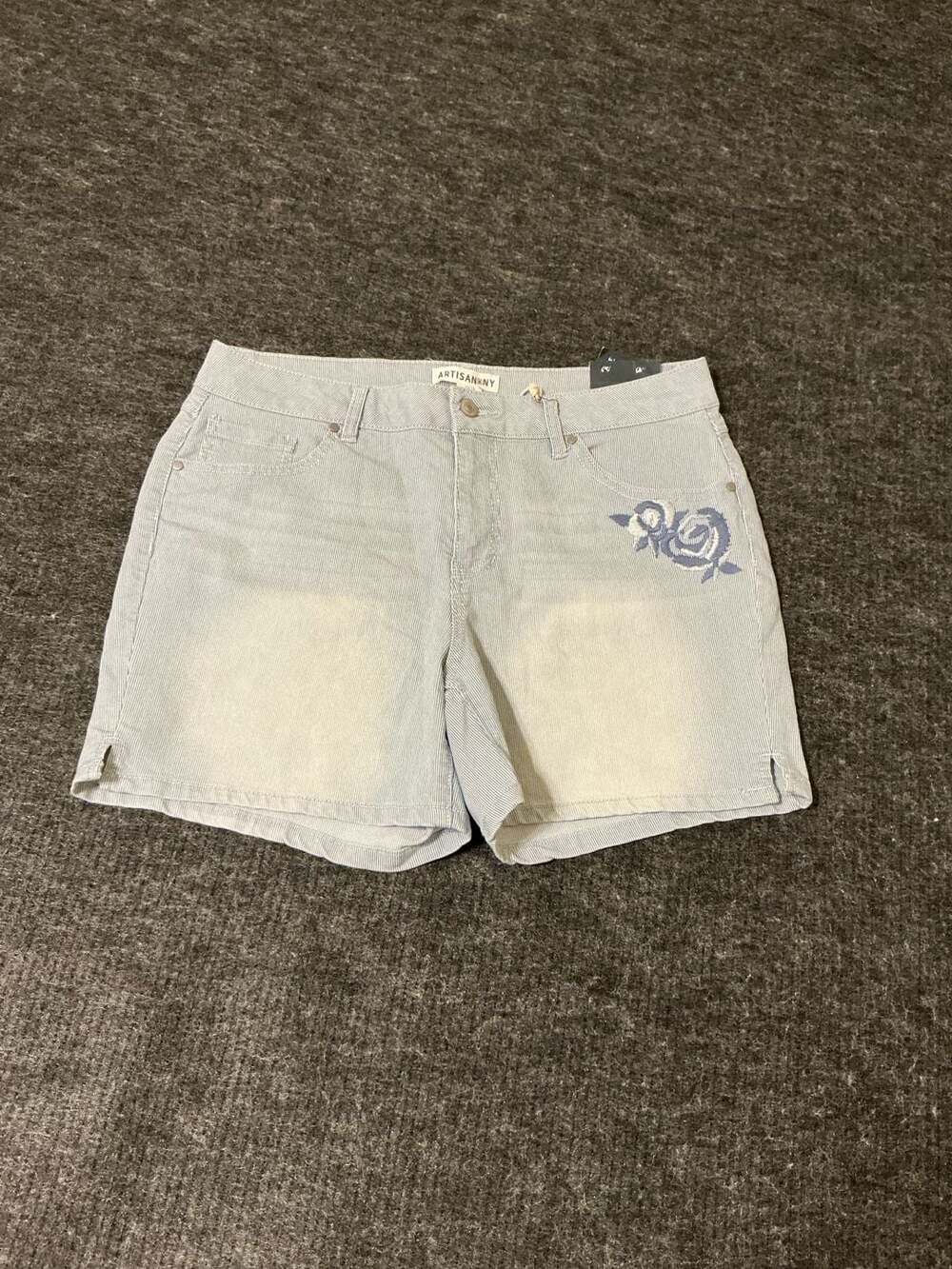 Artisan NY Pinstripe Blue & White Floral Embroidered Denim Shorts Size 14